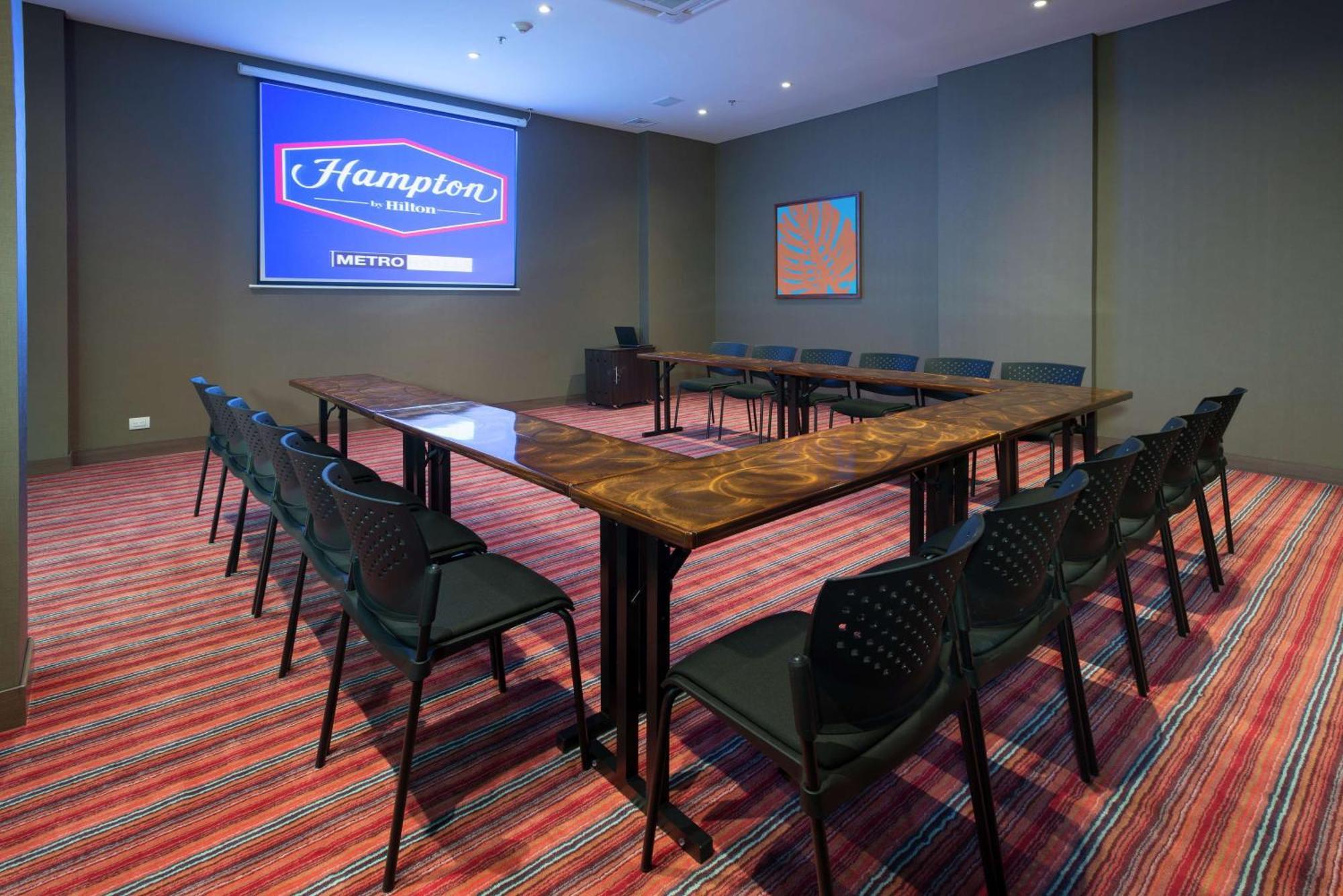 Hampton By Hilton Yopal Hotel Eksteriør billede