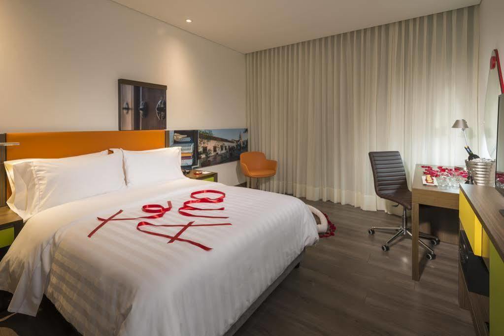 Hampton By Hilton Yopal Hotel Eksteriør billede